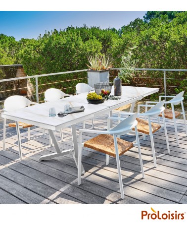 Fauteuil empilable BAGE Coloris:Châssis Blanc/Assise wicker paille beige Eco-participation    :Prix de vente comprenant l' éco-p